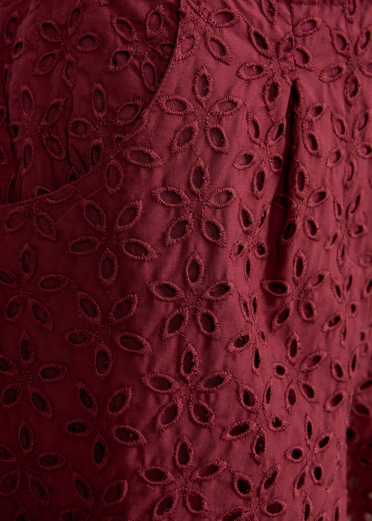 Short en coton bordeaux à broderie anglaise RE—SSENTIEL | Essentiel second hand