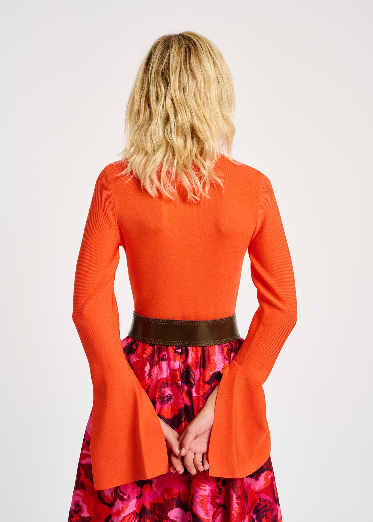 Orange slim-fit knit sweater with trumpet sleeves RE—SSENTIEL | Essentiel second hand