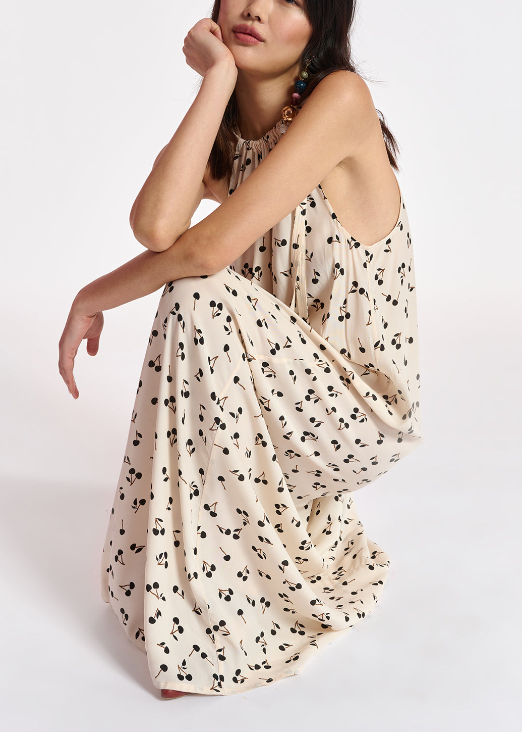 Off-white halter neck maxi dress with cherry print RE—SSENTIEL | Essentiel second hand