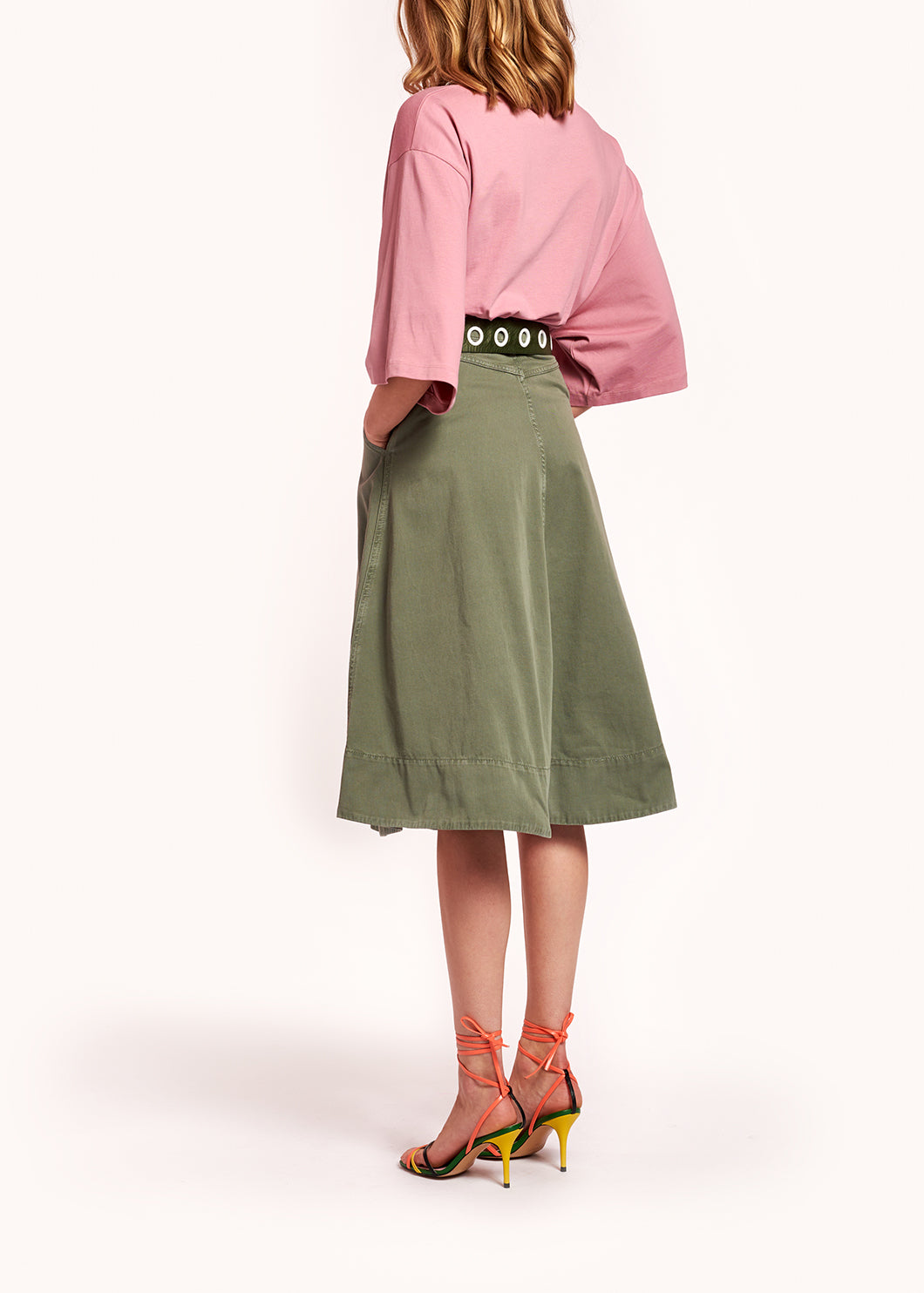 Kakigroene midirok met plooien RE—SSENTIEL | Essentiel second hand