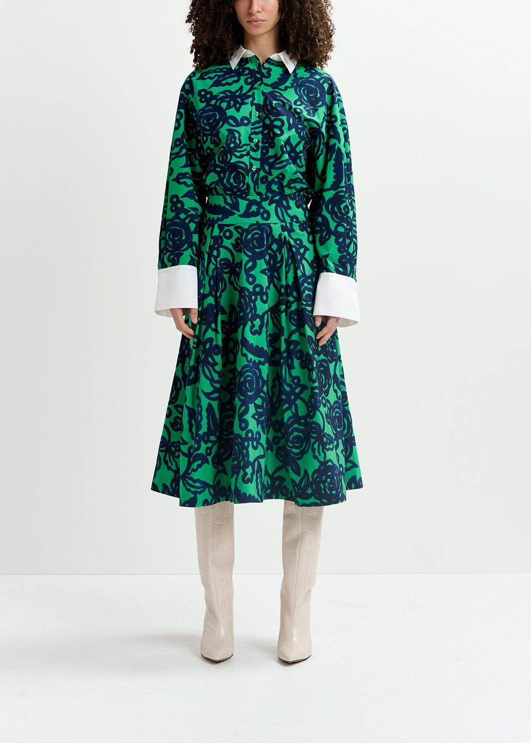 Groene en donkerblauwe midi-plissérok met bloemprint RE—SSENTIEL | Essentiel second hand