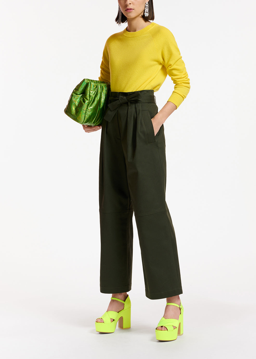 Pantalon droit vert foncé avec ceinture RE—SSENTIEL | Essentiel second hand