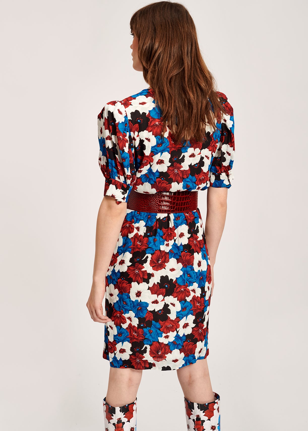 Wikkeljurk met rode, blauwe en witte bloemenprint RE—SSENTIEL | Essentiel second hand