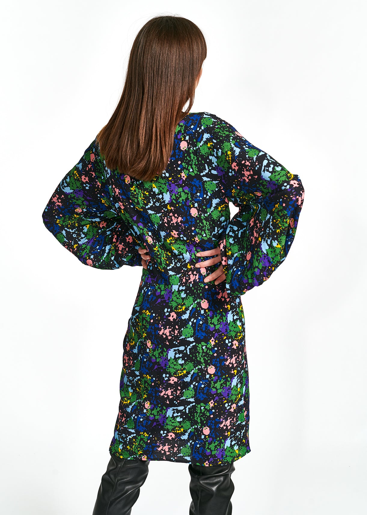 Mini-robe noire et bleue fleurie à taille cintrée RE—SSENTIEL | Essentiel second hand