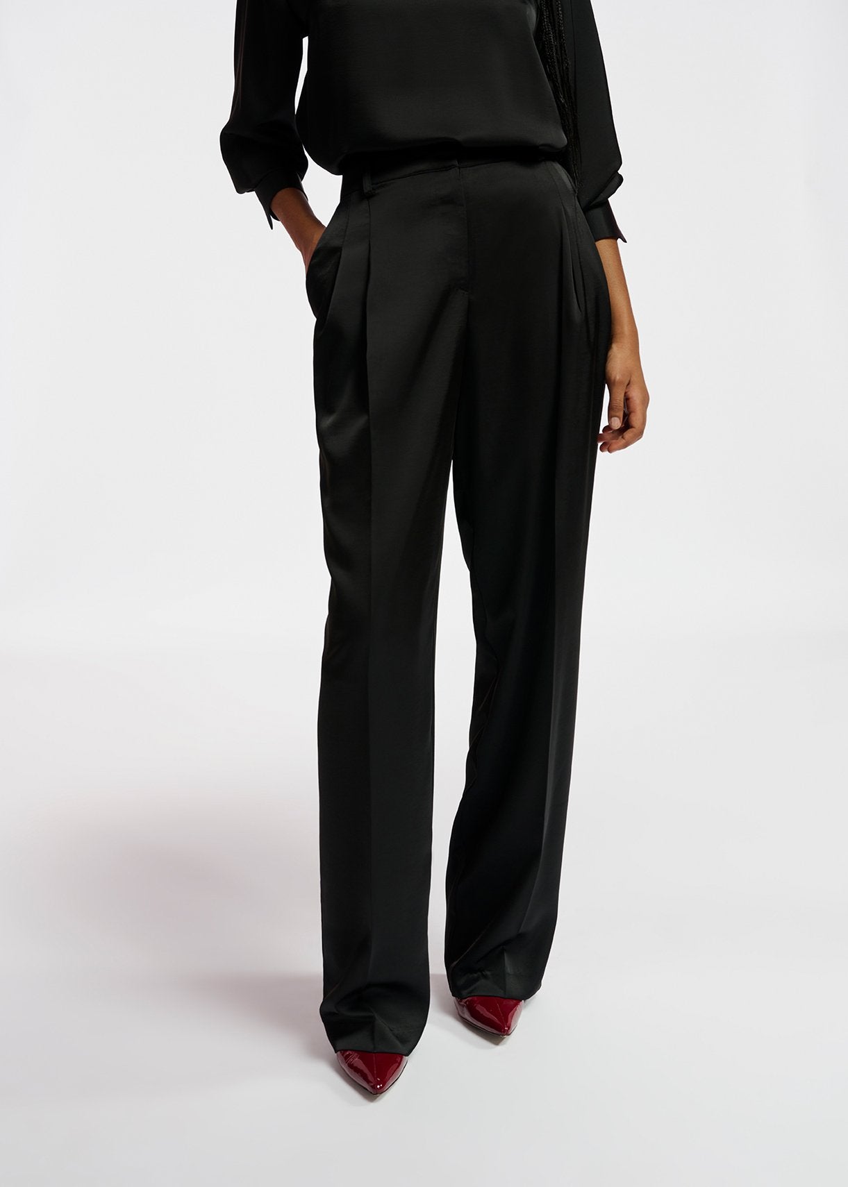 Black tapered-leg satin pants RE—SSENTIEL | Essentiel second hand