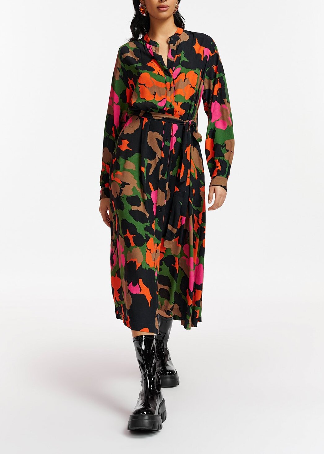 Robe chemise midi à  imprimé abstrait noir, brun et orange RE—SSENTIEL | Essentiel second hand