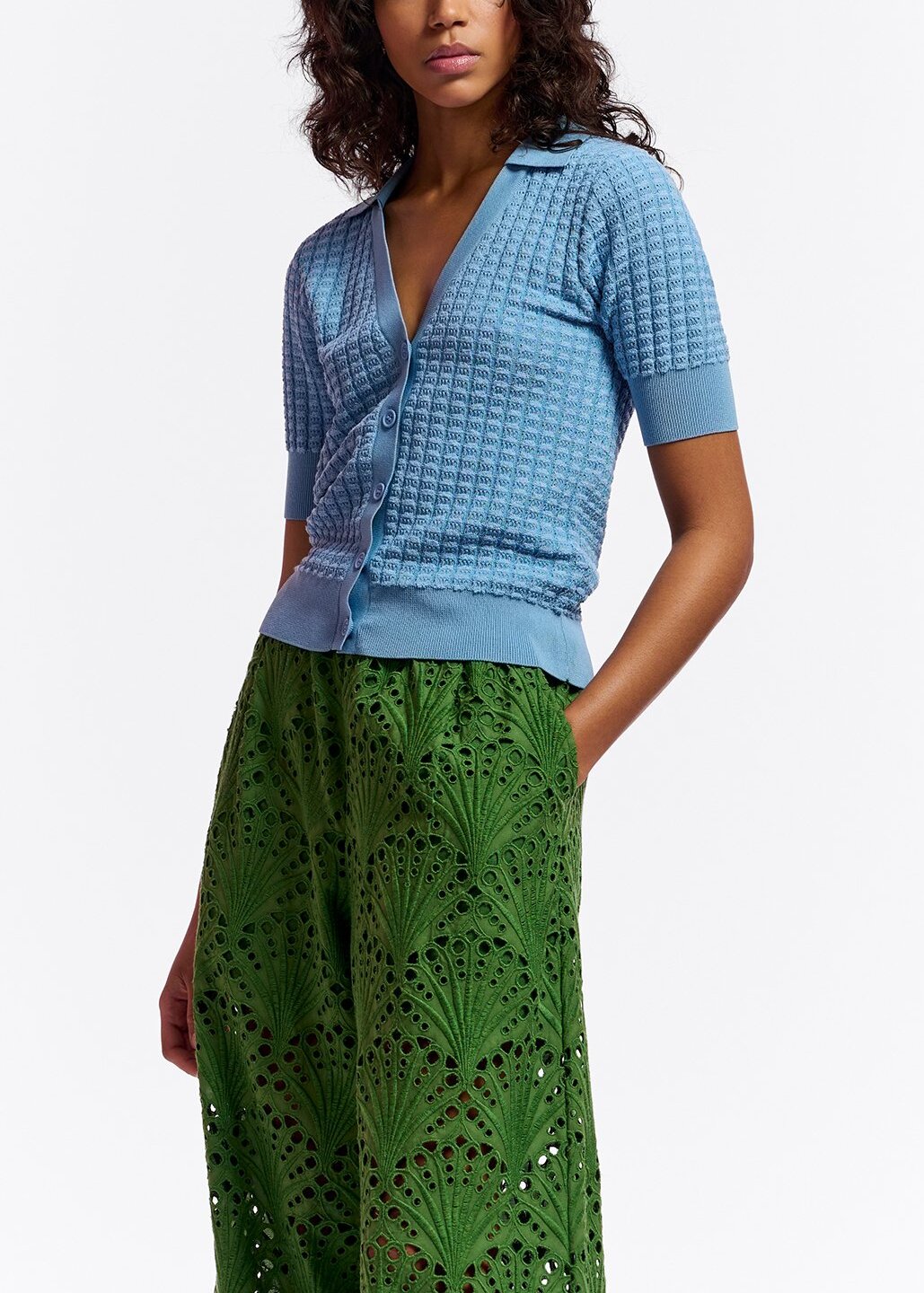 Top en tricot bleu à  encolure V RE—SSENTIEL | Essentiel second hand