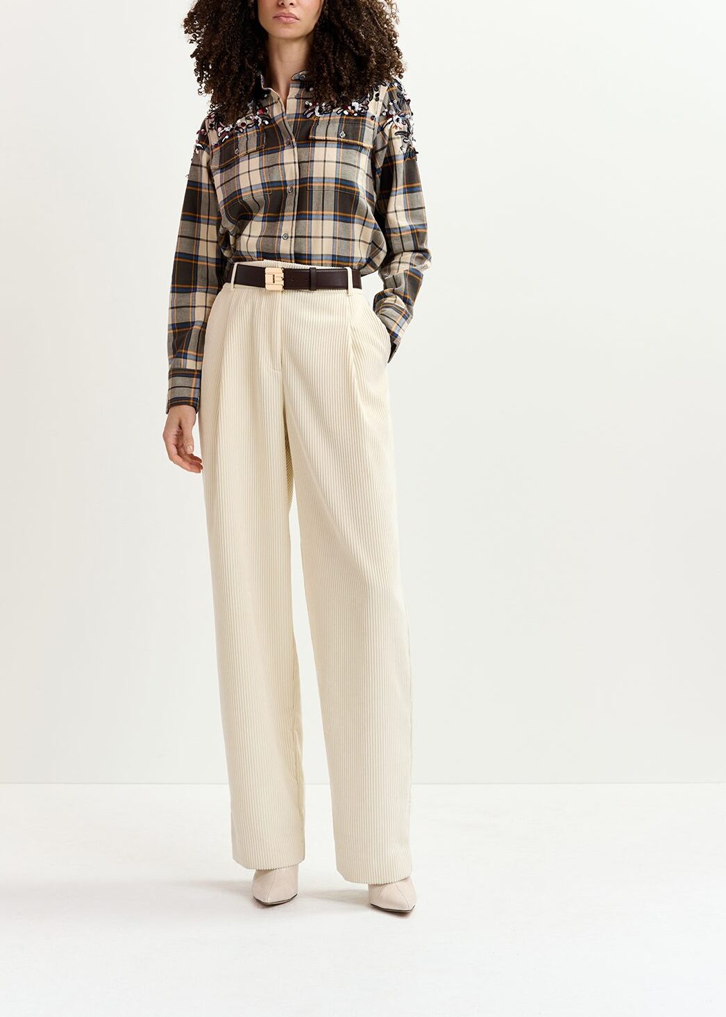 Ecru corduroy tapered-leg pants RE—SSENTIEL | Essentiel second hand