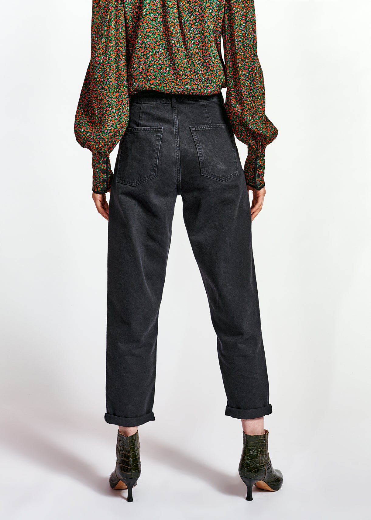 Black tapered jeans RE—SSENTIEL | Essentiel second hand