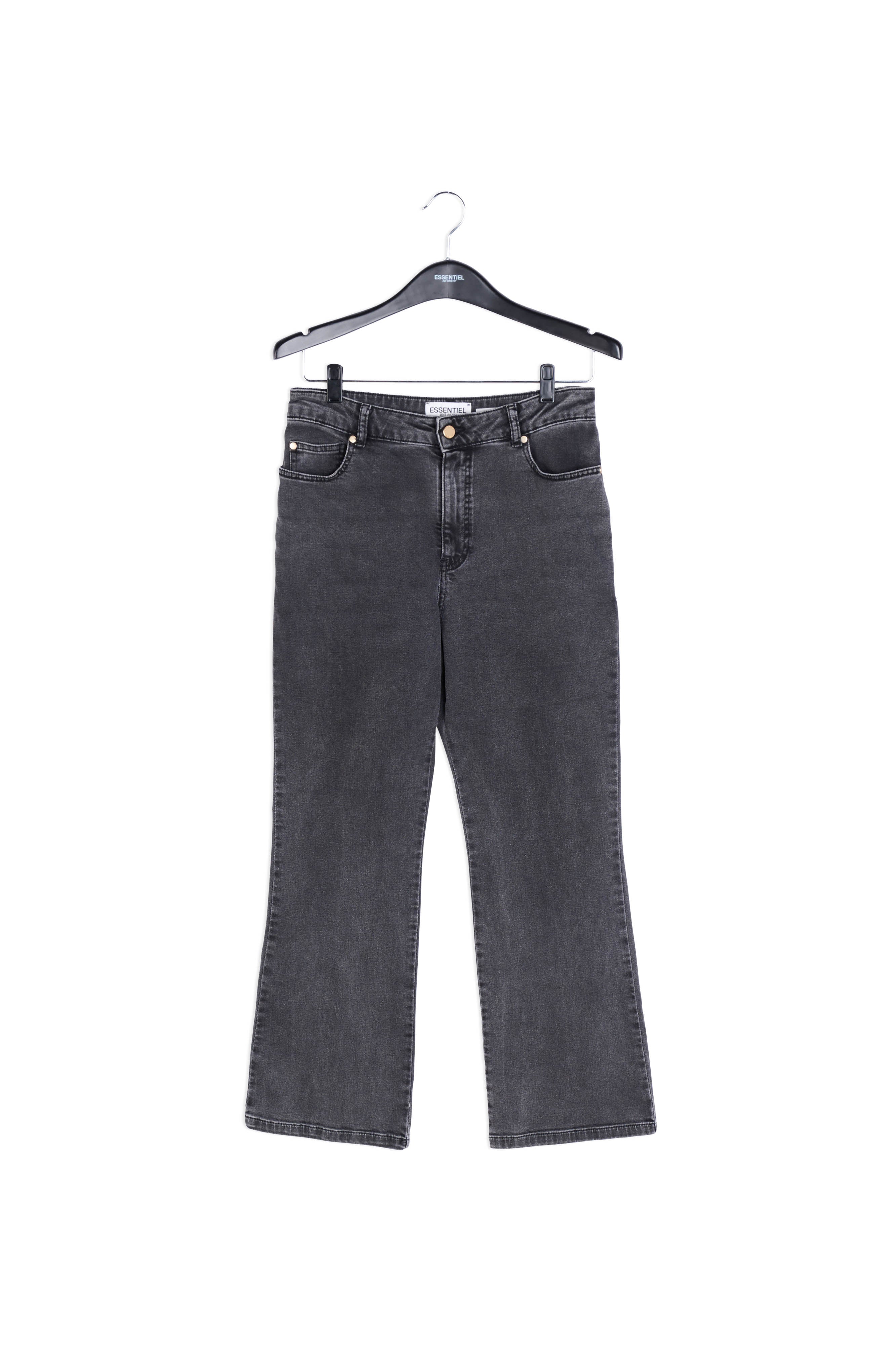 Jean noir aux jambes évasées RE—SSENTIEL | Essentiel second hand