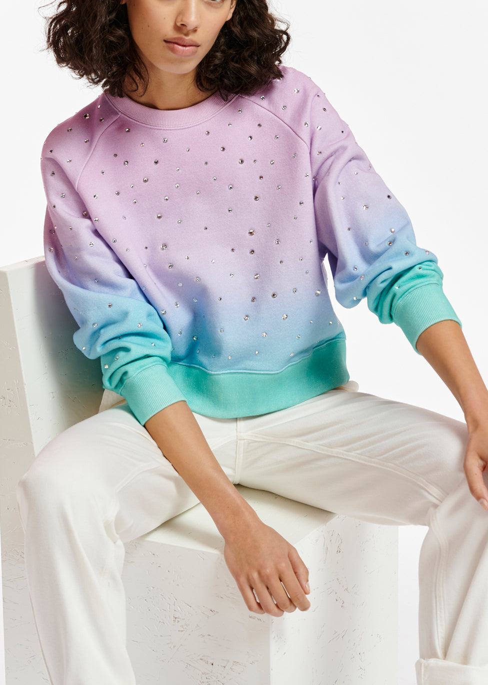 Sweatshirt violet, lilas et turquoise avec strass RE—SSENTIEL | Essentiel second hand