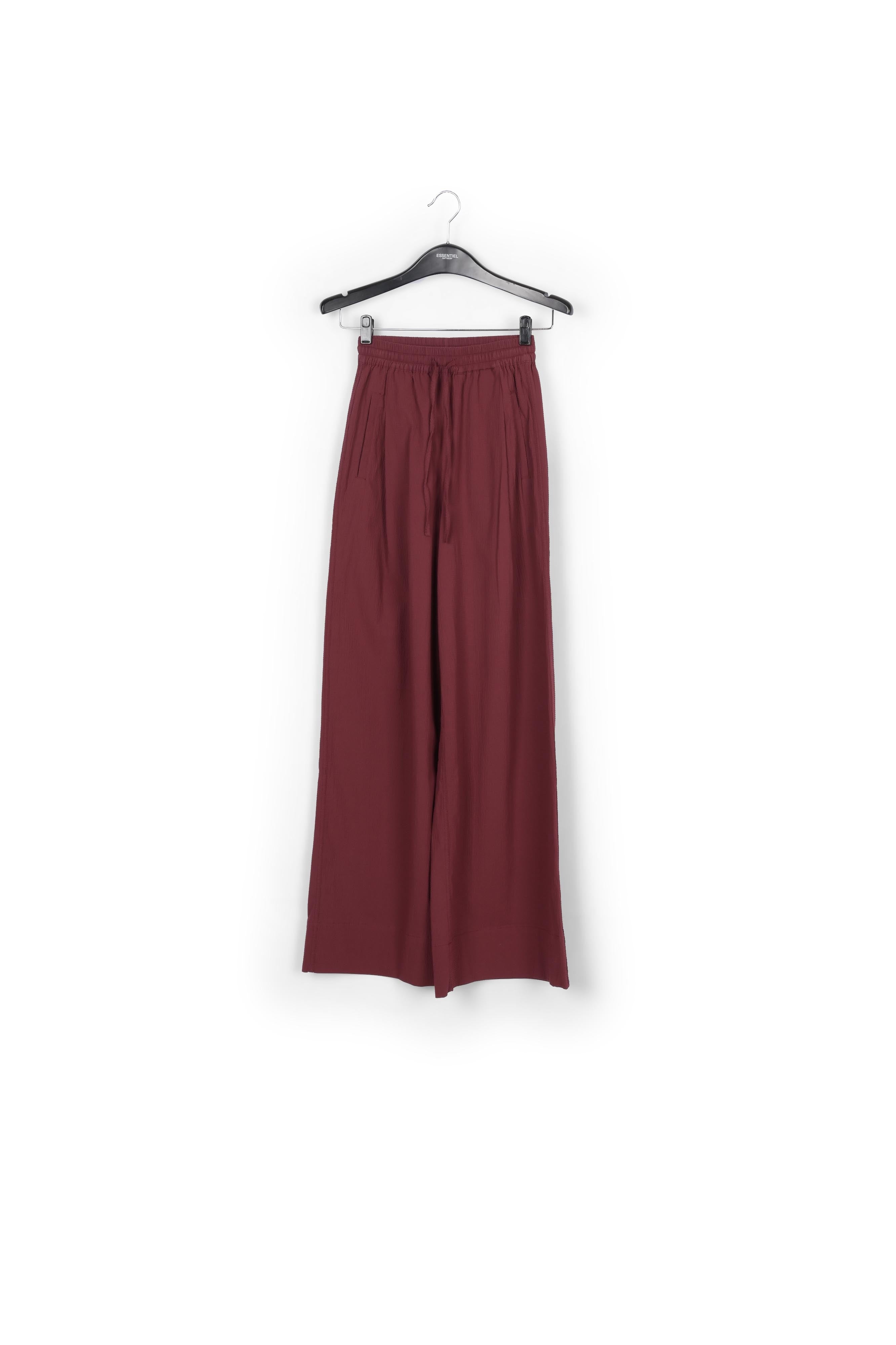 Pantalon large bordeaux de jogging RE—SSENTIEL | Essentiel second hand