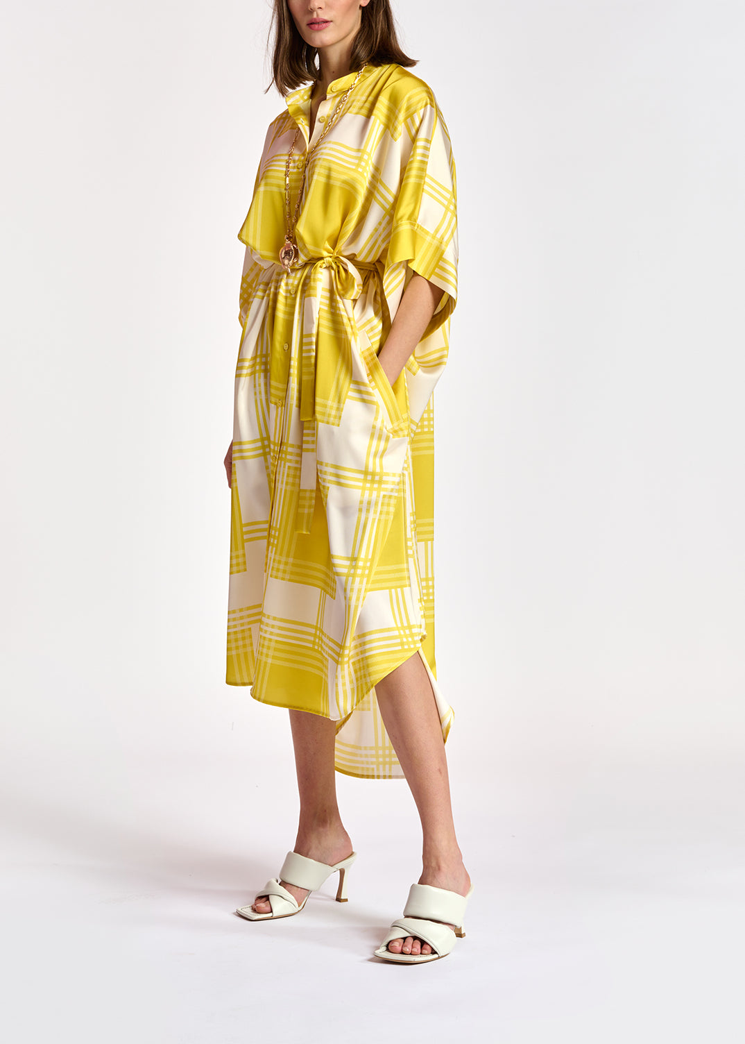 Robe chemise à  carreaux blanc cassé et jaunes RE—SSENTIEL | Essentiel second hand