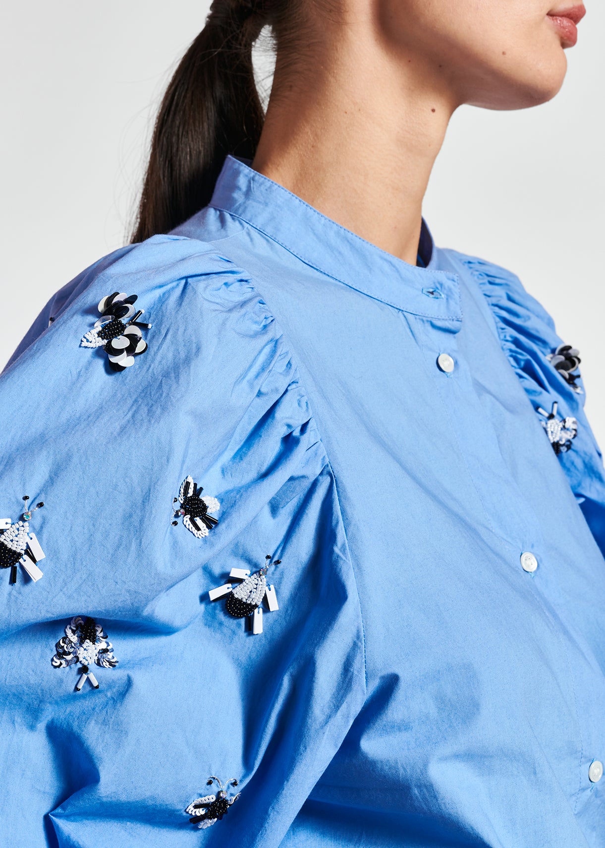 Blue cotton-poplin embroidered puffed-sleeve shirt RE—SSENTIEL | Essentiel second hand