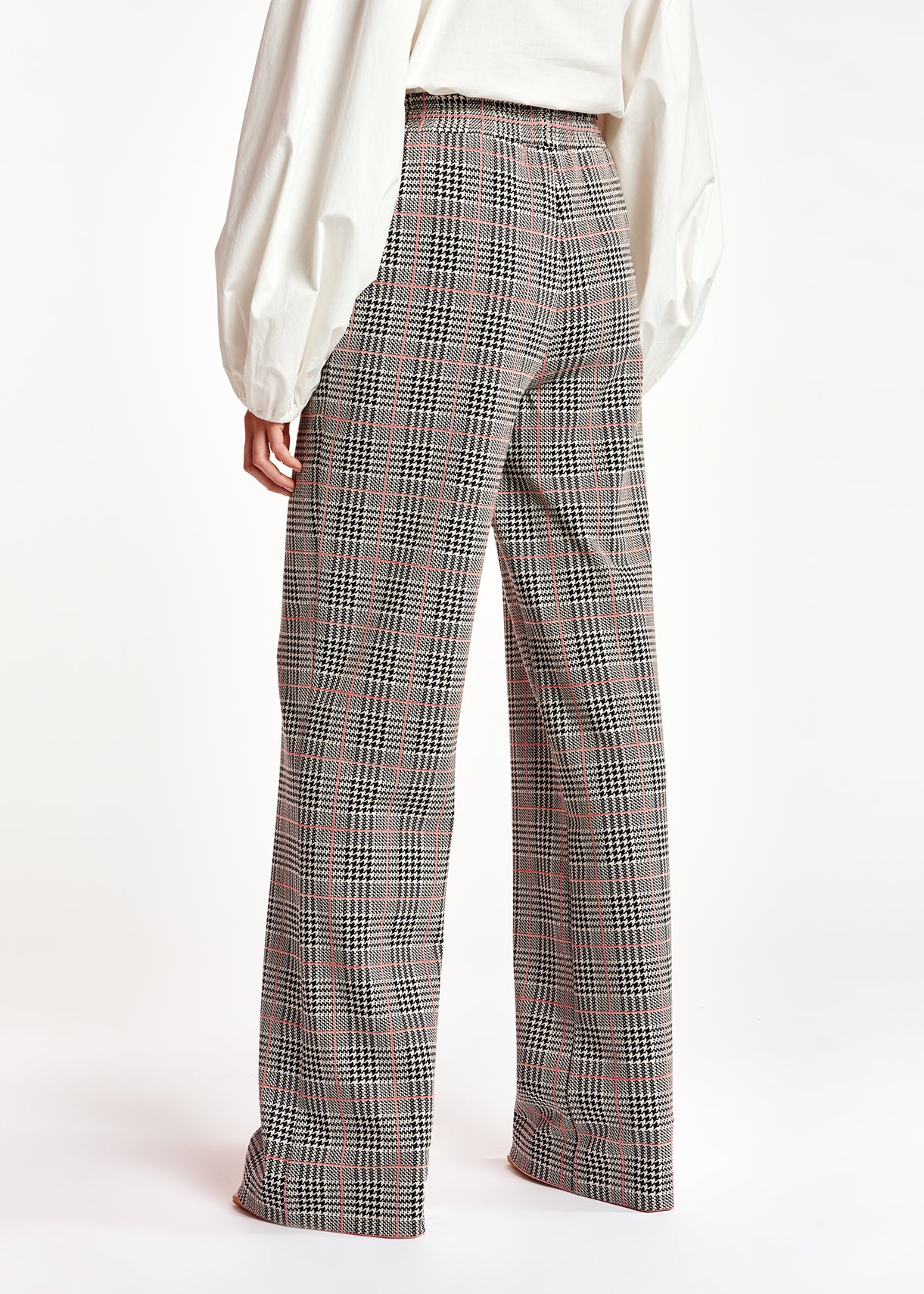 Zonzai pantalons RE—SSENTIEL | Essentiel second hand