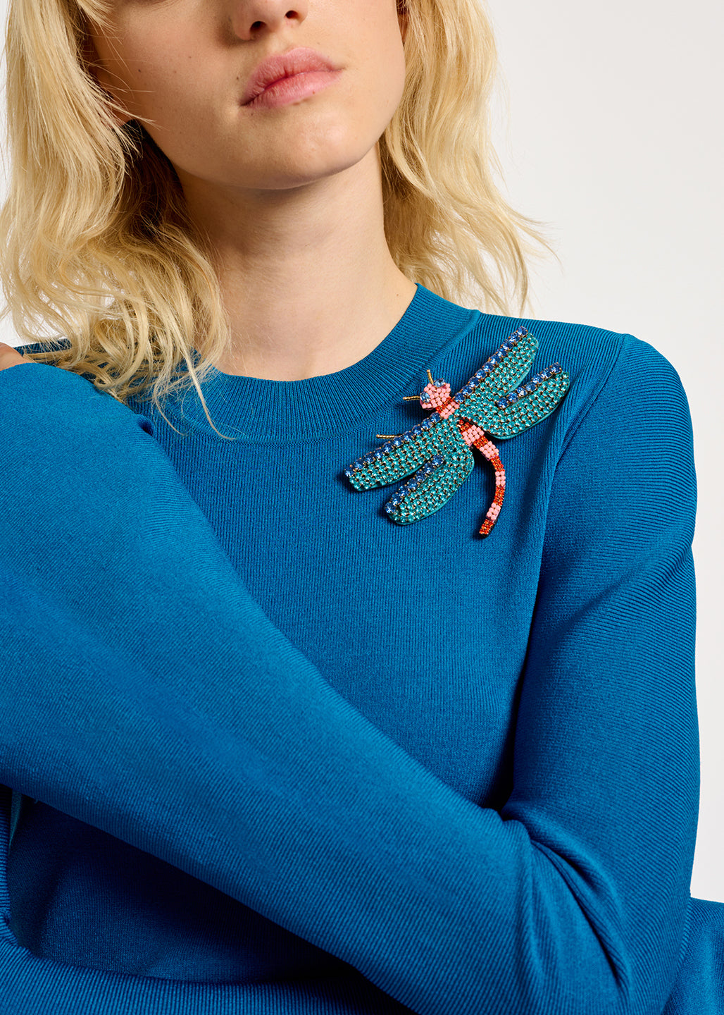 Pull ajusté en tricot bleu à  manches trompettes RE—SSENTIEL | Essentiel second hand