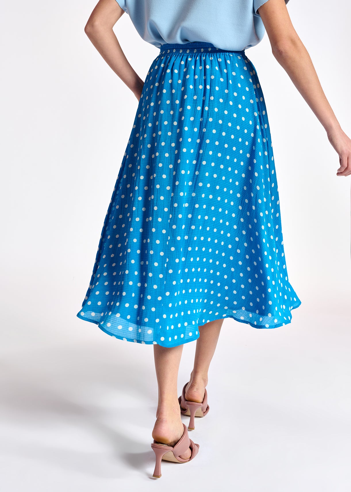 Blauwe midirok met witte stippen RE—SSENTIEL | Essentiel second hand