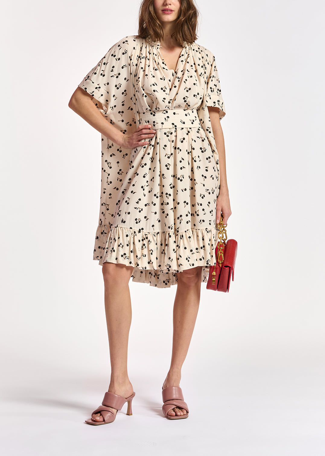 Off-white oversized ruffled dress with cherry print RE—SSENTIEL | Essentiel second hand