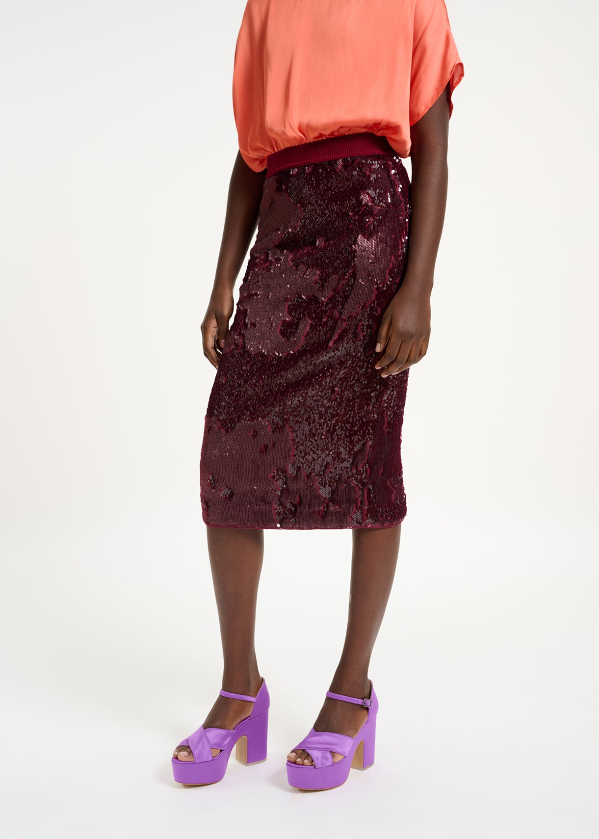 Burgundy sequin-embellished pencil skirt RE—SSENTIEL | Essentiel second hand