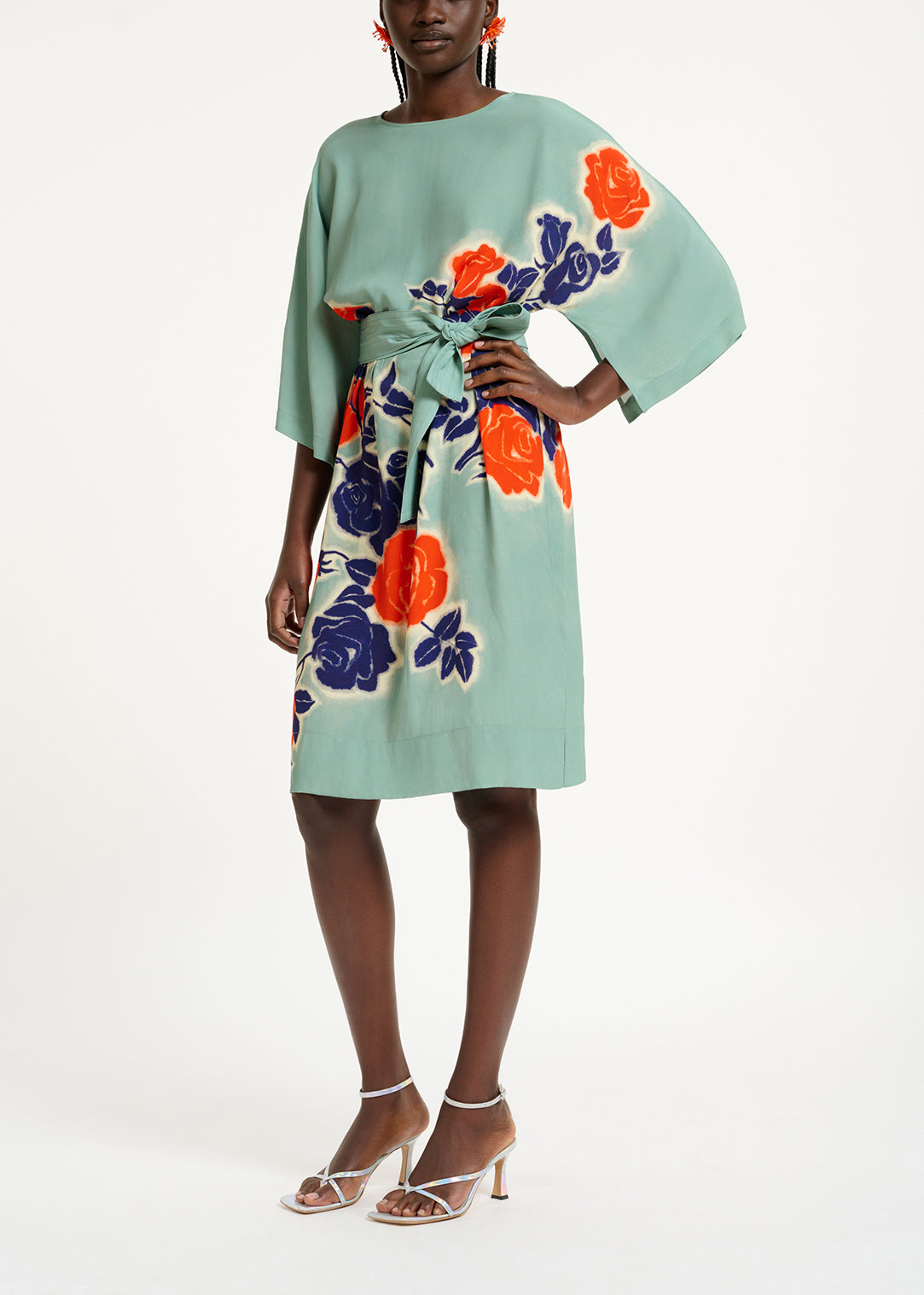 Robe à  imprimé fleuri bleu clair, orange et bleu RE—SSENTIEL | Essentiel second hand