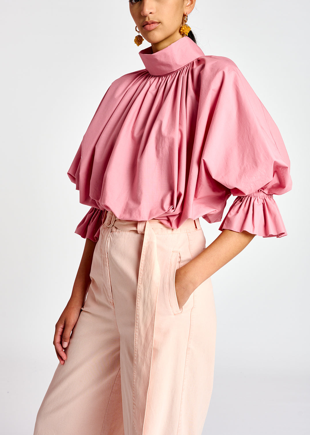 Light pink voluminous cotton top with high collar RE—SSENTIEL | Essentiel second hand