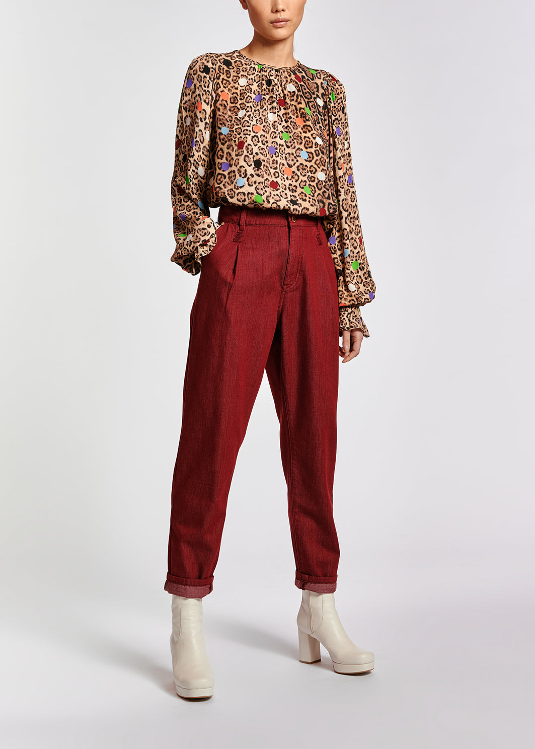 Jean bordeaux à coupe ample RE—SSENTIEL | Essentiel second hand