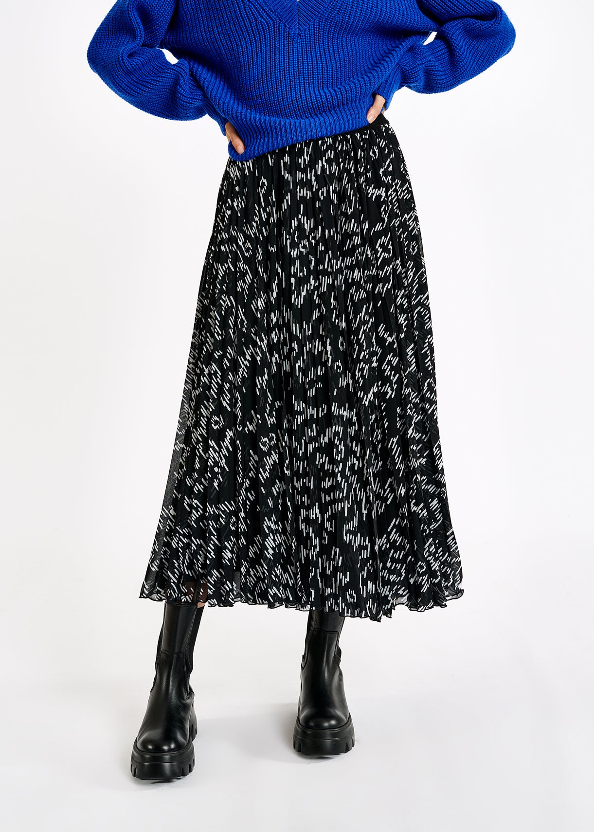 Atelevision jupe RE—SSENTIEL | Essentiel second hand