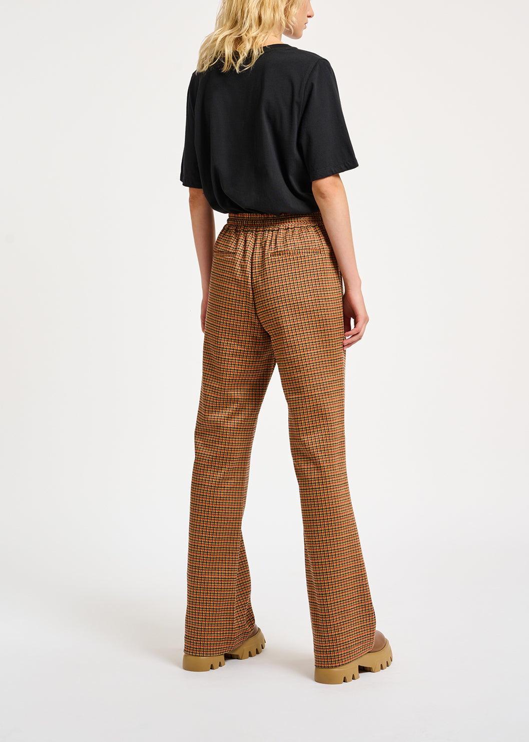 Pantalon en pied-de-poule blanc cassé et orange RE—SSENTIEL | Essentiel second hand