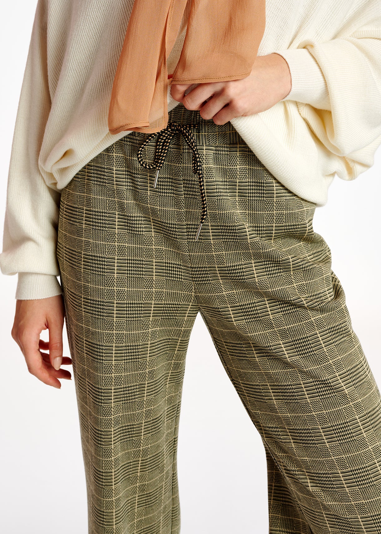 Pantalon en tricot jacquard à carreaux RE—SSENTIEL | Essentiel second hand