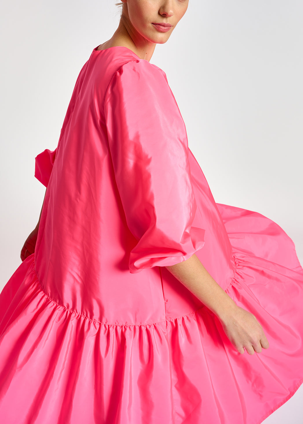Neon pink oversized mini dress RE—SSENTIEL | Essentiel second hand