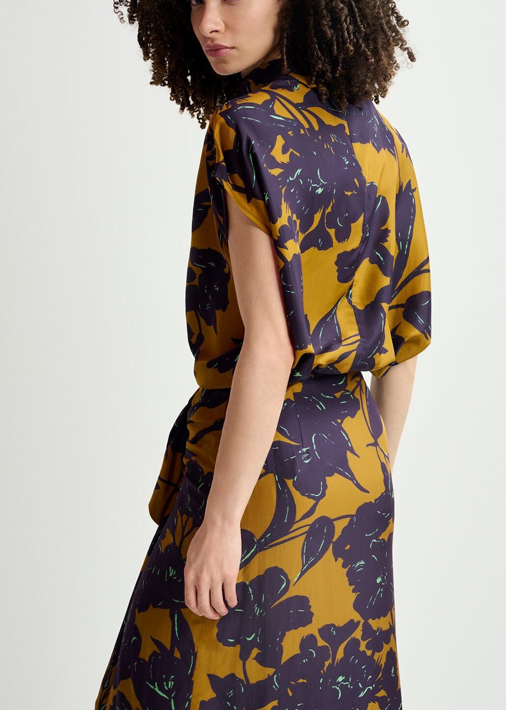 Top en soie bronze à imprimé fleuri RE—SSENTIEL | Essentiel second hand