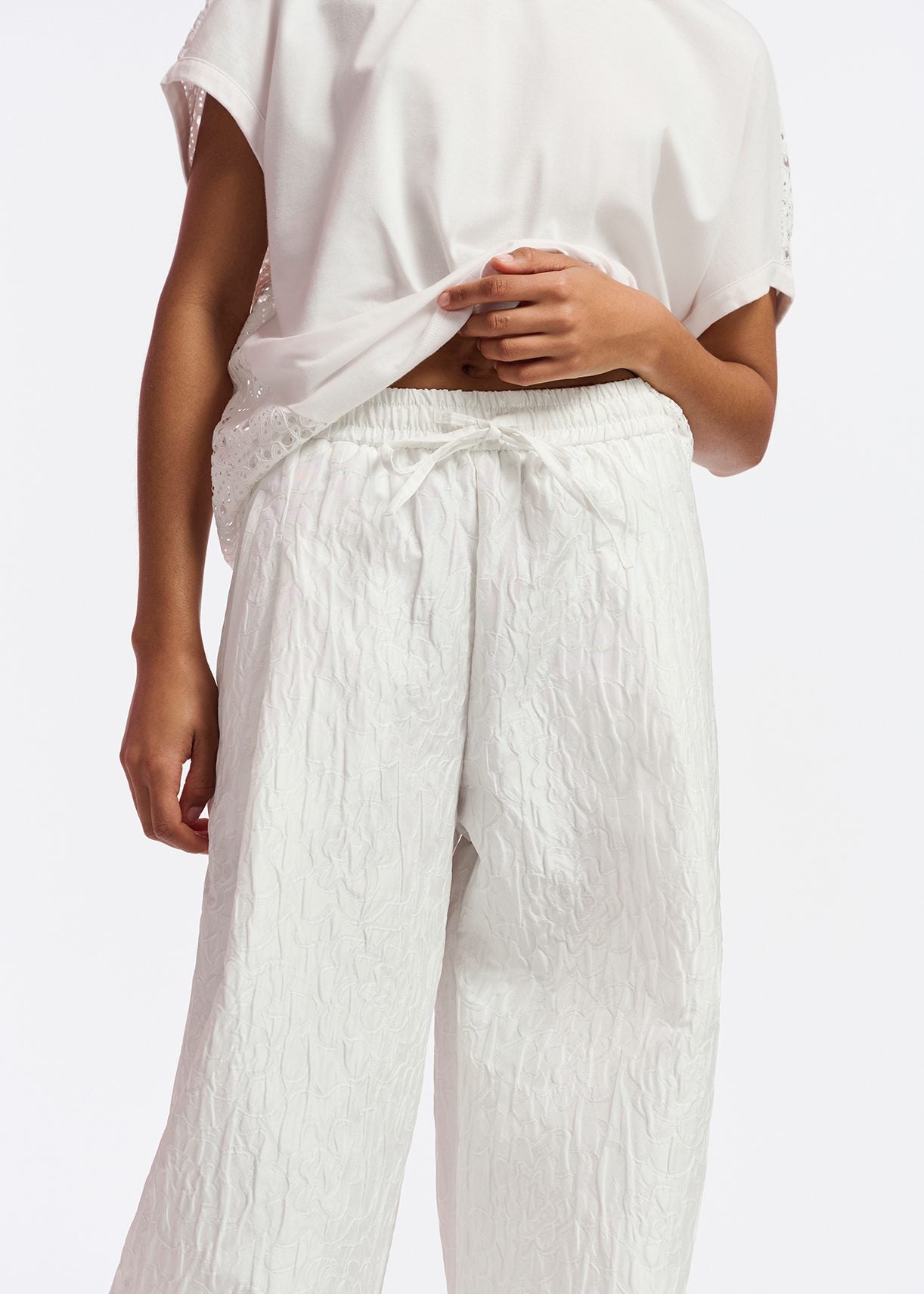Off-white floral-jacquard wide-leg pants RE—SSENTIEL | Essentiel second hand