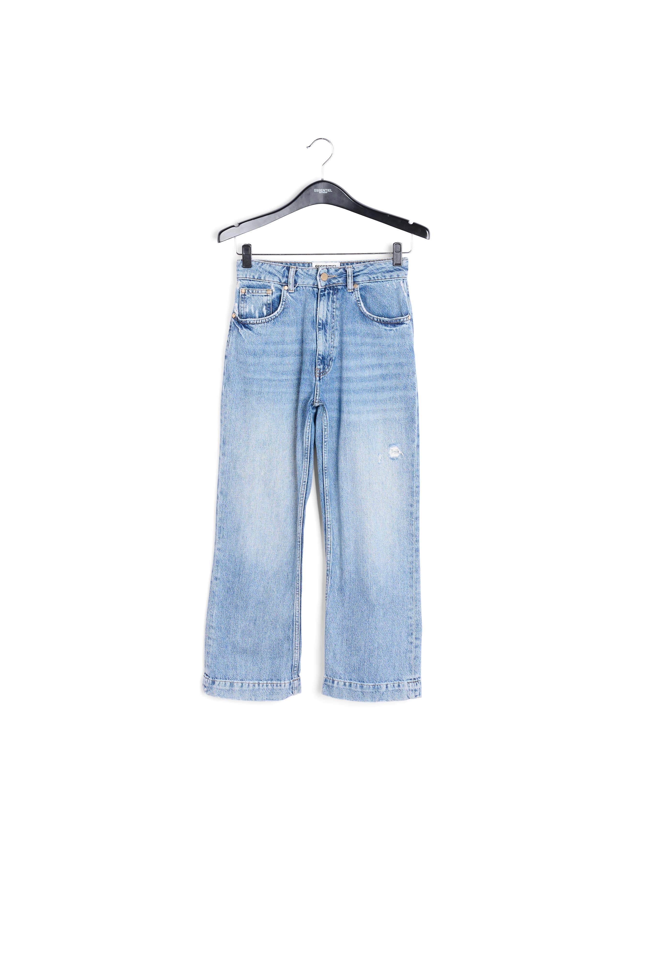 Jean bleu à taille haute et jambes évasées RE—SSENTIEL | Essentiel second hand