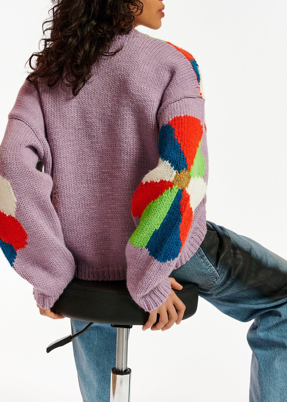 Lila trui met intarsia bloemen RE—SSENTIEL | Essentiel second hand