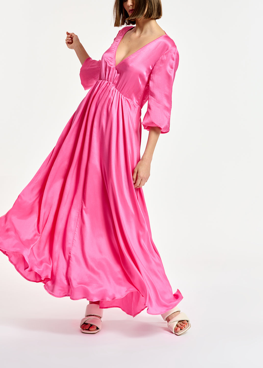Neon pink long-sleeved v-neck maxi dress RE—SSENTIEL | Essentiel second hand