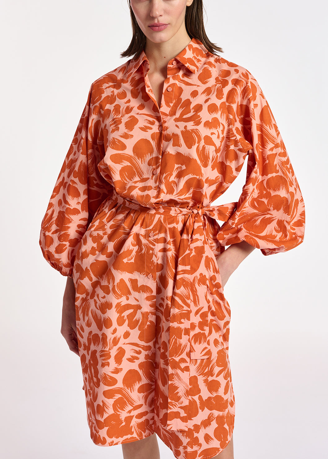 Mini-jurk met lichtroze en oranje bloemenprint RE—SSENTIEL | Essentiel second hand