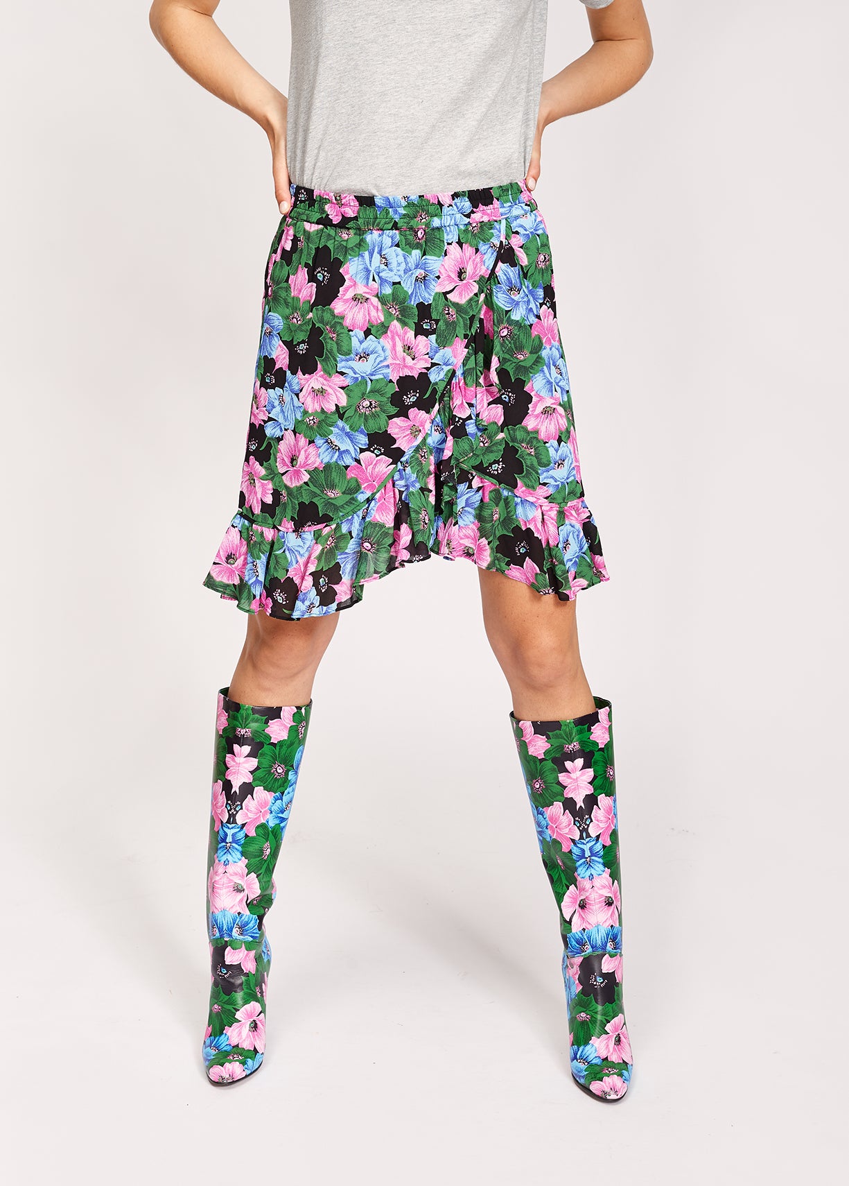 Minijupe portefeuille rose, bleu clair et vert bouteille à imprimé floral RE—SSENTIEL | Essentiel second hand