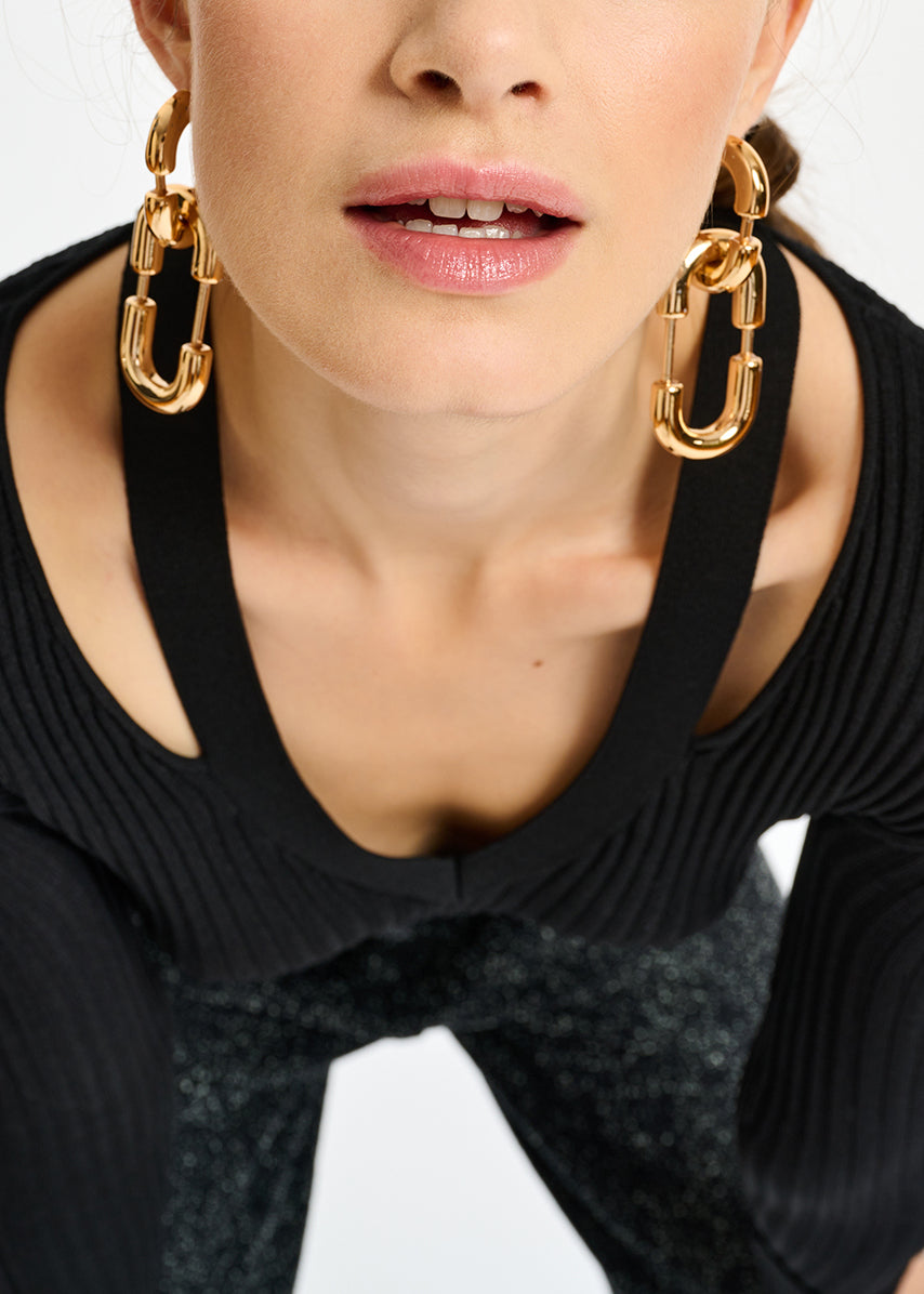 Black fine-knit V-neck sweater with cutouts RE—SSENTIEL | Essentiel second hand