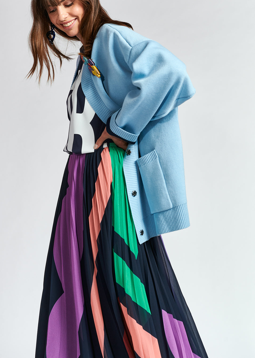 Light blue rhinestone-button V-neck cardigan RE—SSENTIEL | Essentiel second hand