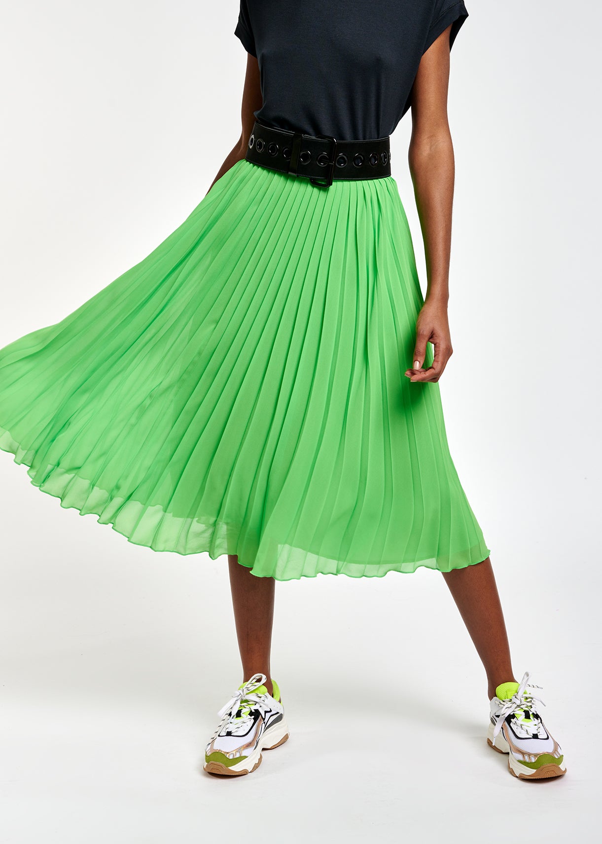 Bright green plissé midi skirt RE—SSENTIEL | Essentiel second hand