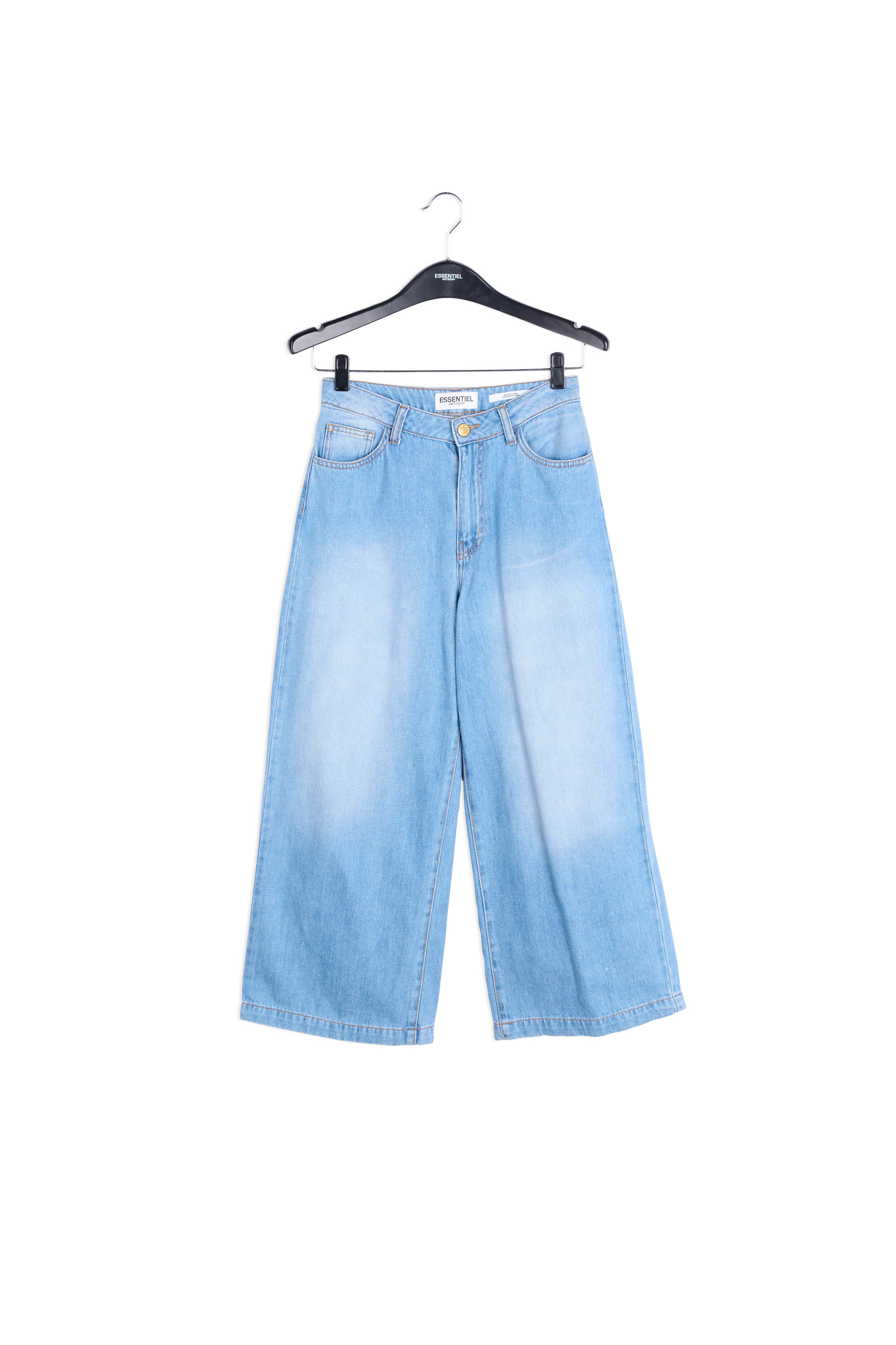 Lichtblauwe jeans met wijde 7/8ste pijpen RE—SSENTIEL | Essentiel second hand