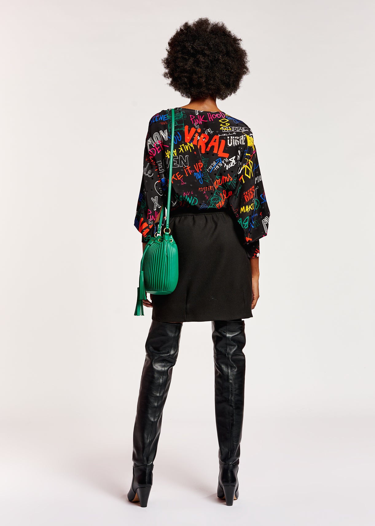 Black silk top with colorful tekst print RE—SSENTIEL | Essentiel second hand