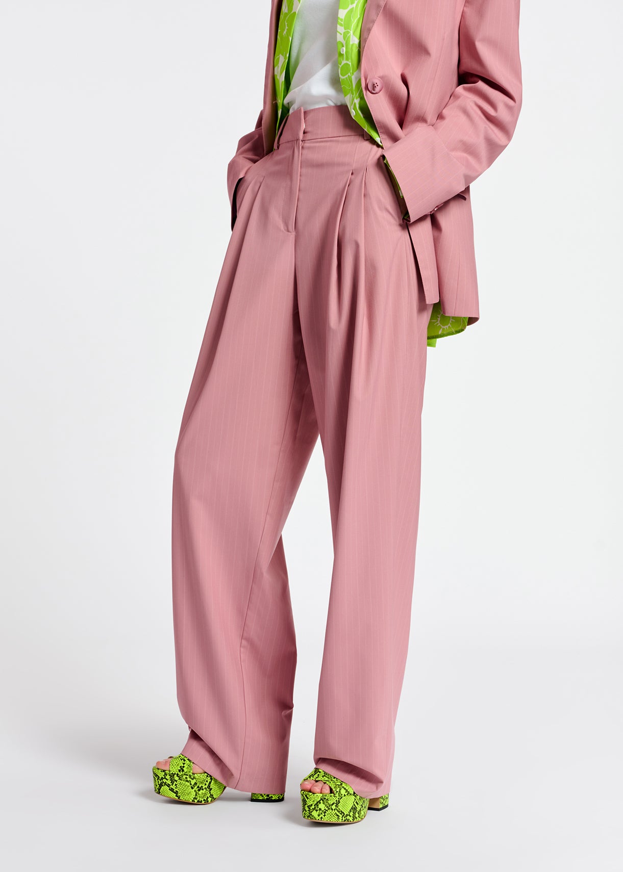 Pink pinstriped tailored pants RE—SSENTIEL | Essentiel second hand