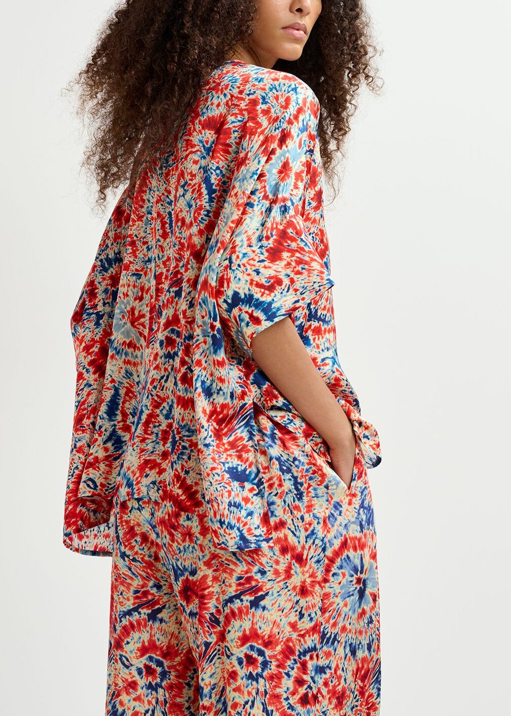 Top oversize à  imprimé tie dye rouge et bleu RE—SSENTIEL | Essentiel second hand