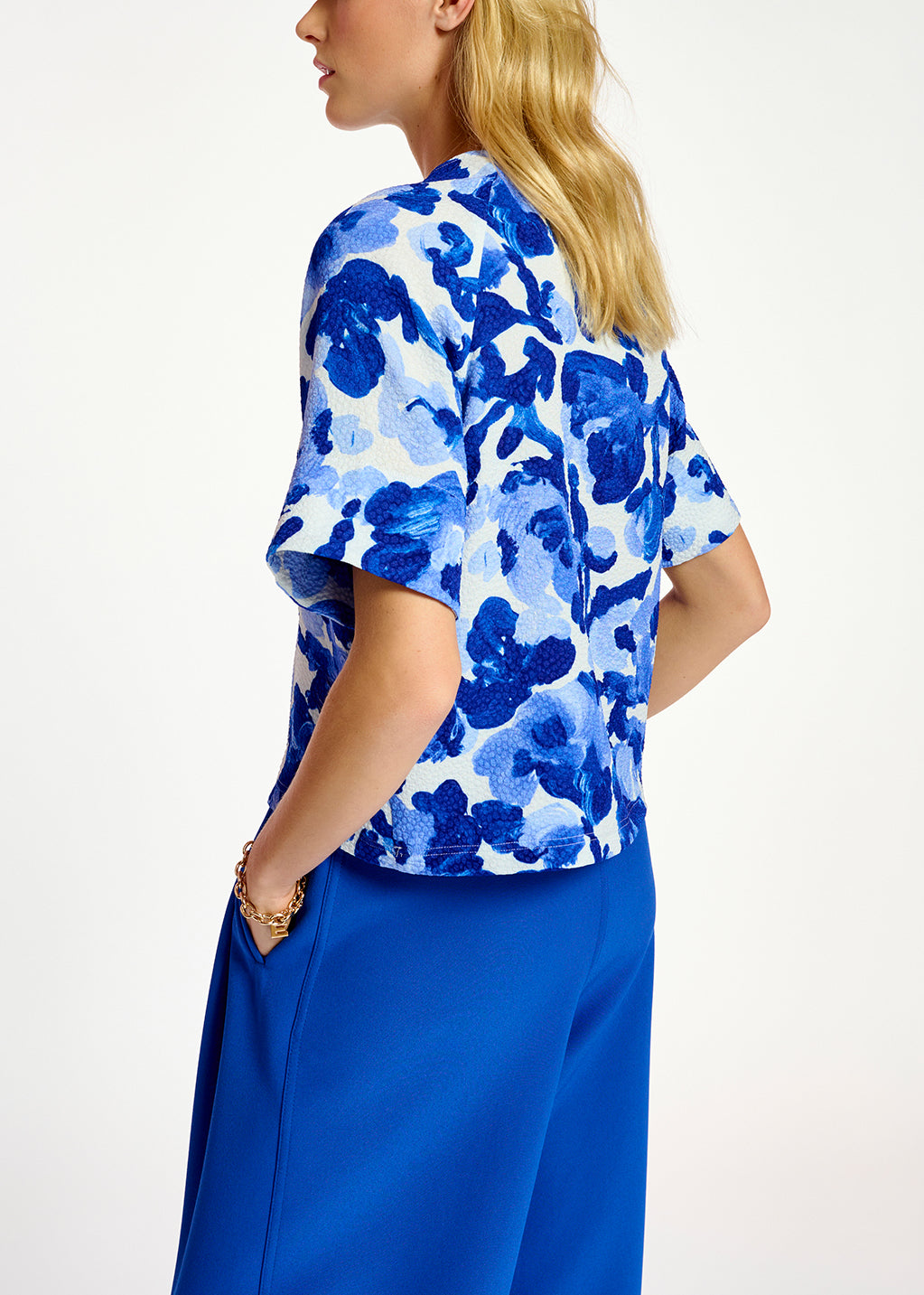White and blue floral print oversized top RE—SSENTIEL | Essentiel second hand