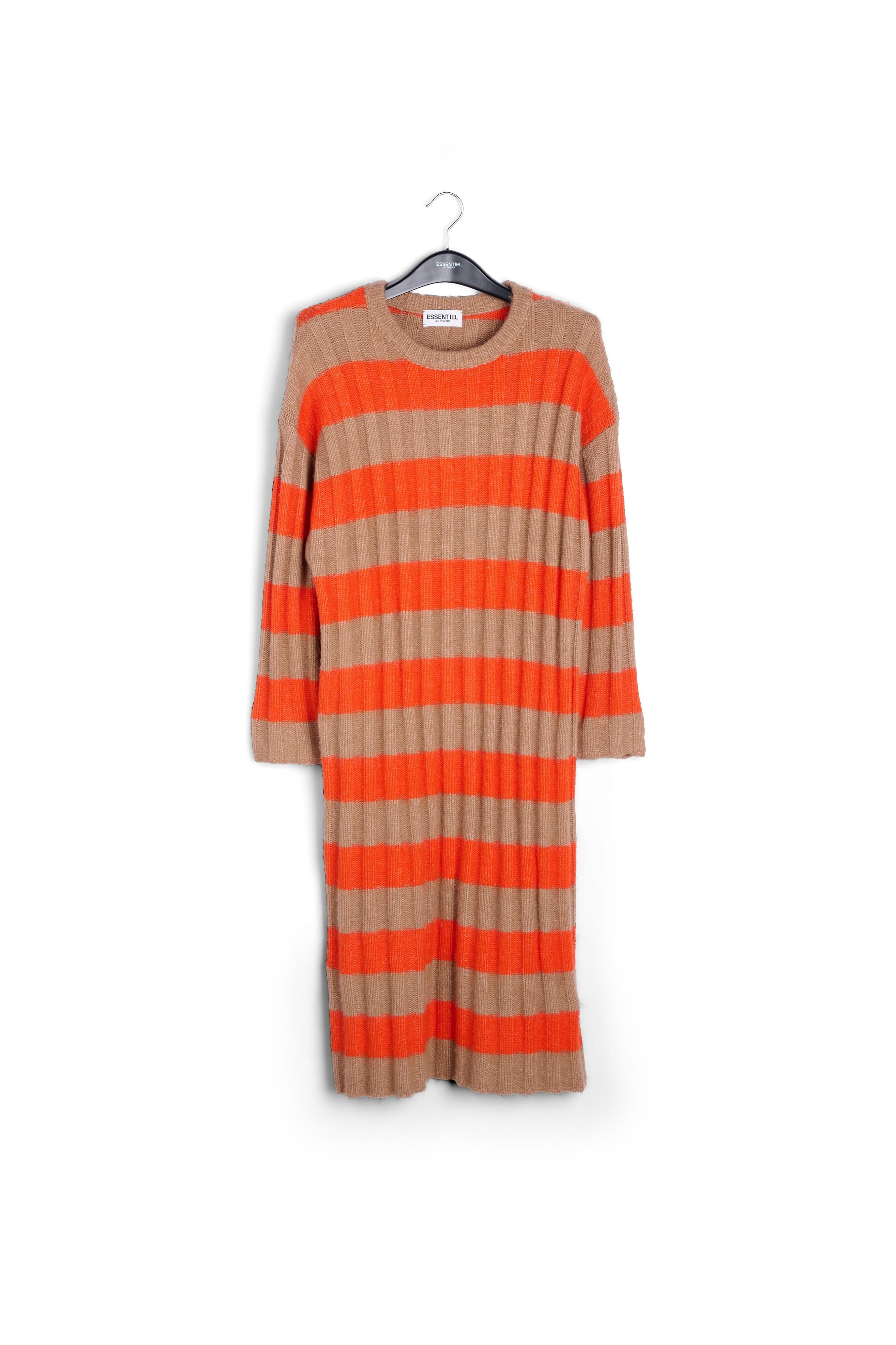 Astripes robe RE—SSENTIEL | Essentiel second hand