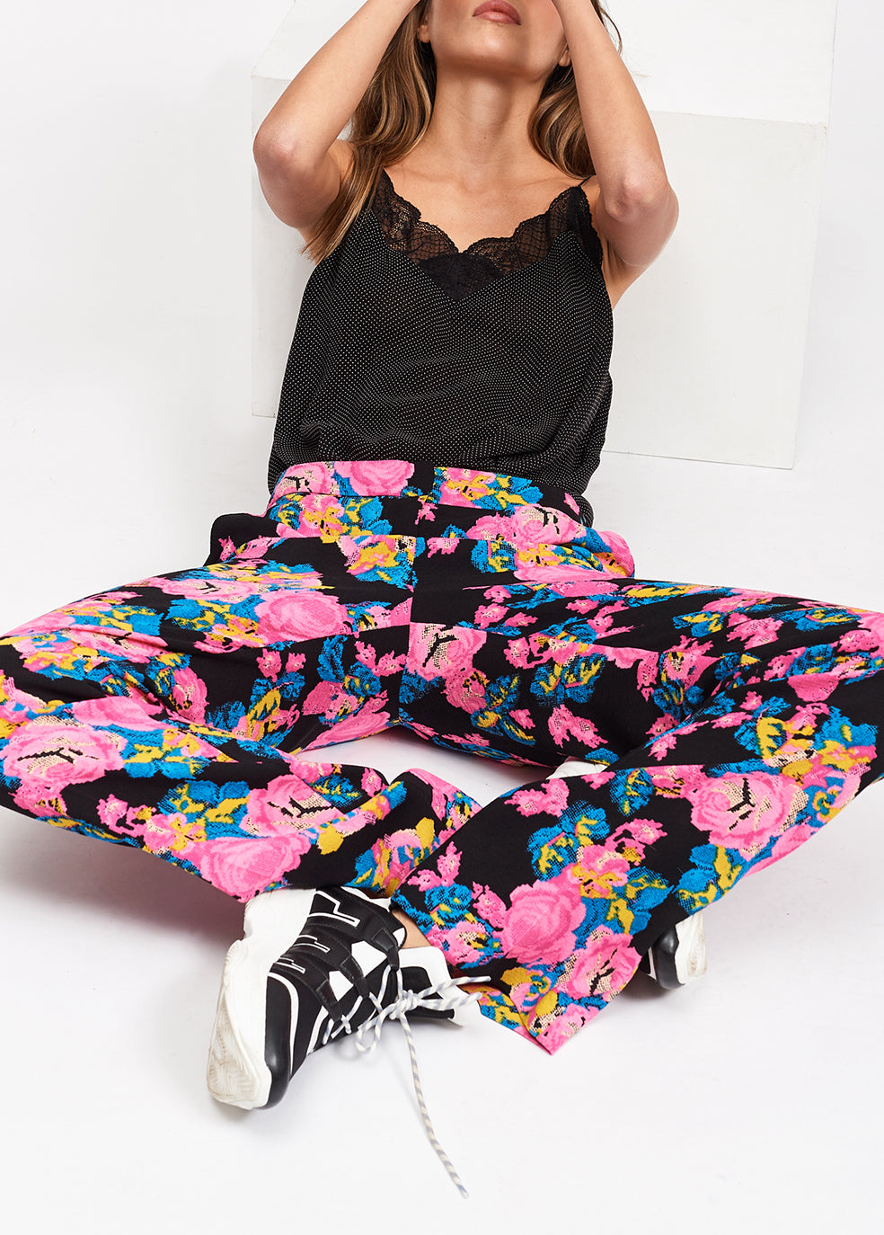 Colorful print black trousers with front crease RE—SSENTIEL | Essentiel second hand
