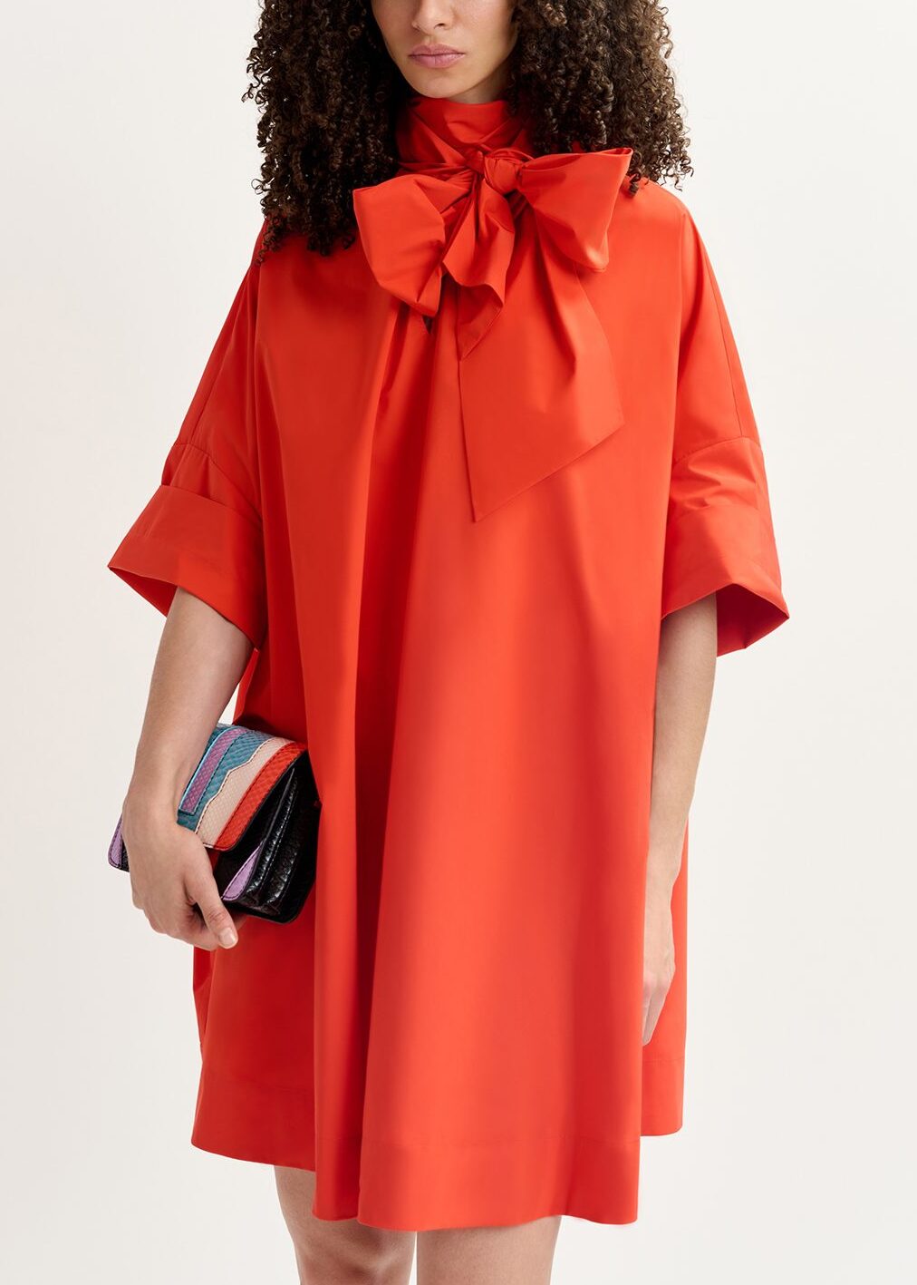 Rode mini-jurk met strikkraag RE—SSENTIEL | Essentiel second hand