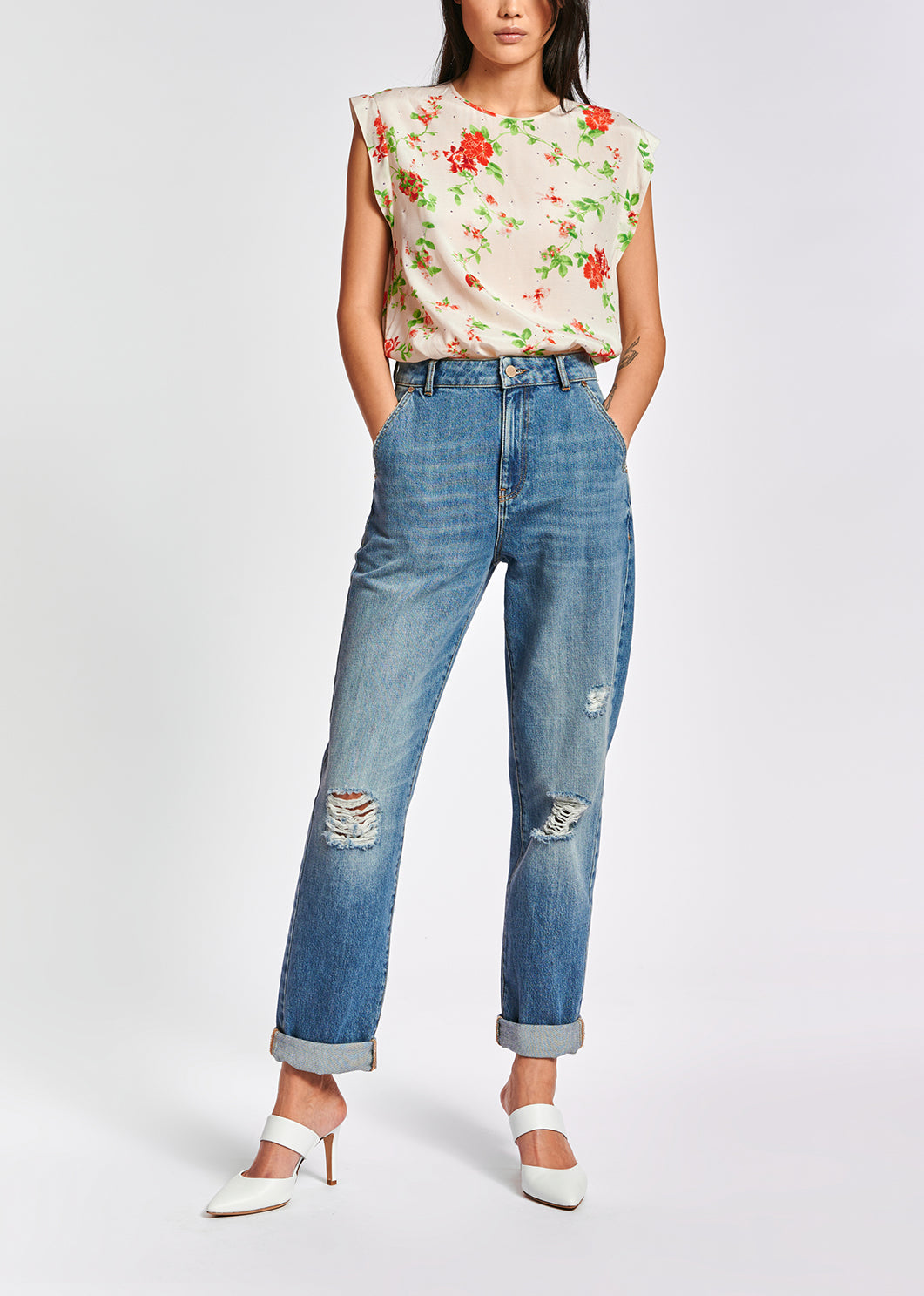 Top blanc cassé à fleurs avec strass RE—SSENTIEL | Essentiel second hand