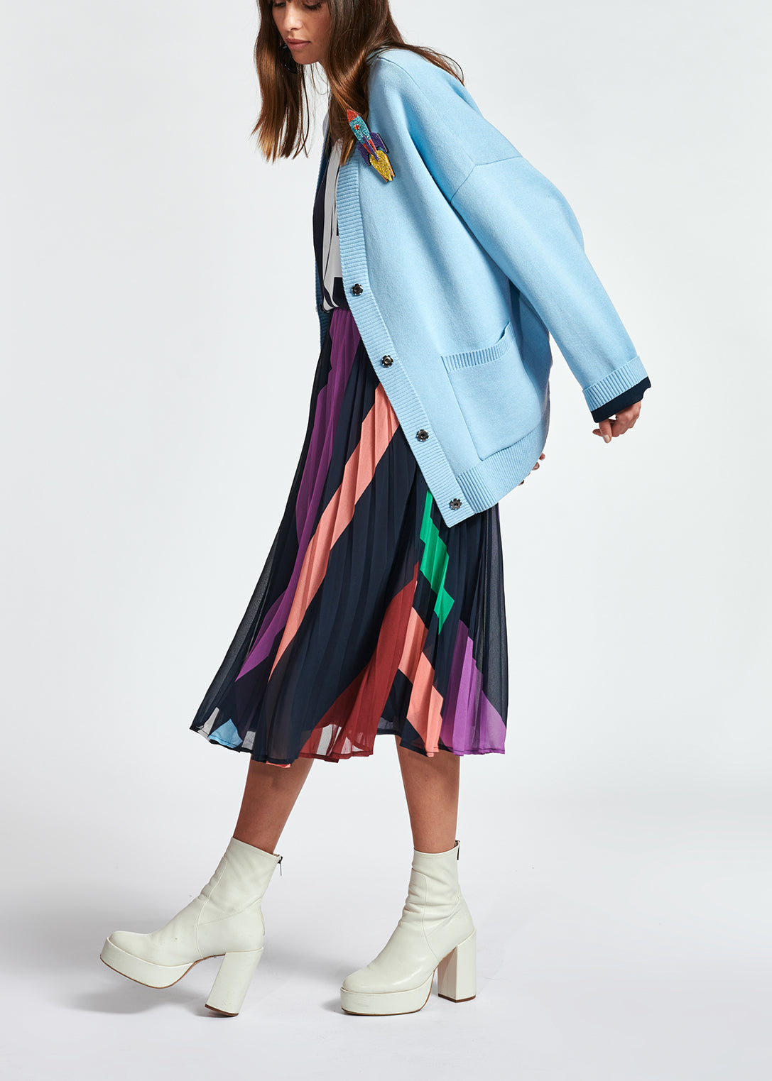 Light blue rhinestone-button V-neck cardigan RE—SSENTIEL | Essentiel second hand